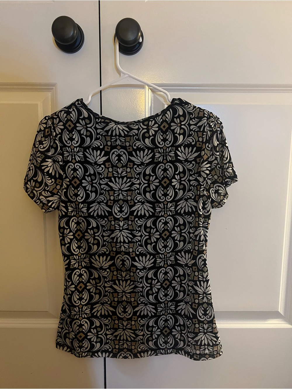 Patterned top - Picture 4 of 4